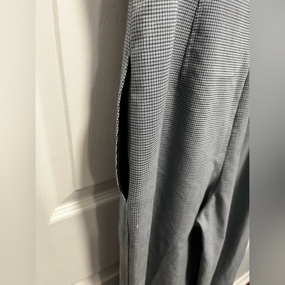 Club Monaco Jumpsuit - Picture 4 of 12